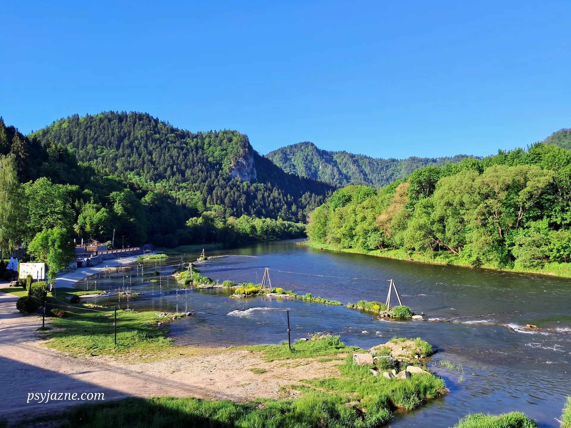 Widok na Dunajec i Białą Skałę